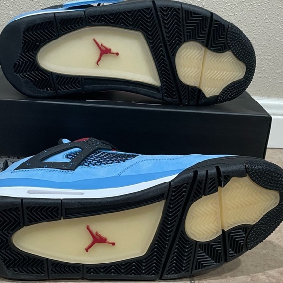 AIR J4's collab w/ T. Scott-Cactis J's

Last Pair! NEW W/BOX

price unbeatable - Picture 14 of 14